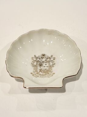 Beverly Wilshire Hotel Shell Porcelain Ashtray/Dish with Gold Trim and Crest